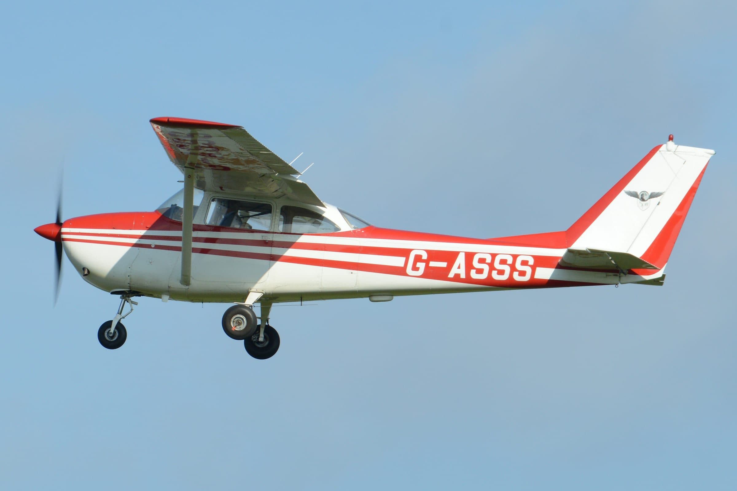 A Cessna 172E Skyhawk departing an airshow