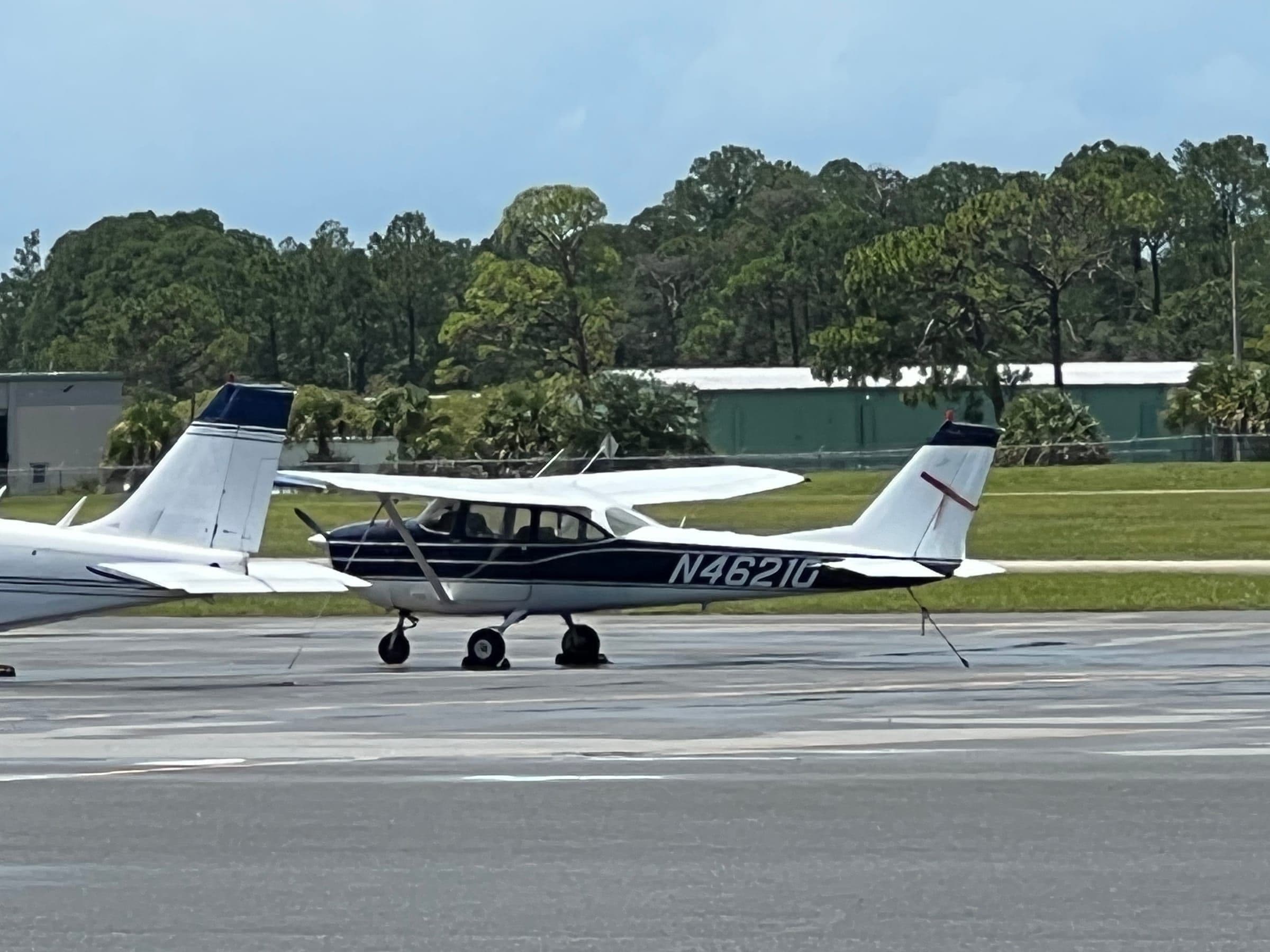 A Cessna 172I Skyhawk taxiing at an airport