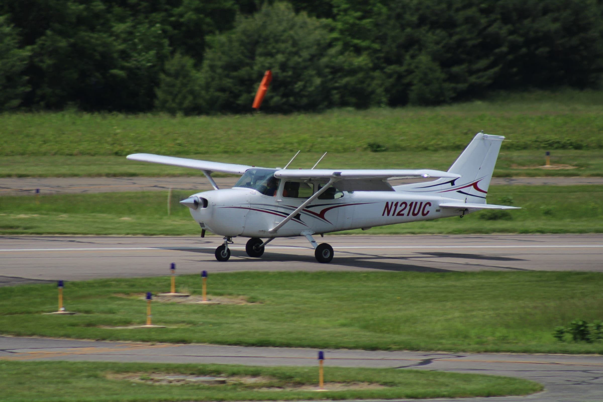A Cessna 172R Skyhawk taxiing at a training airport