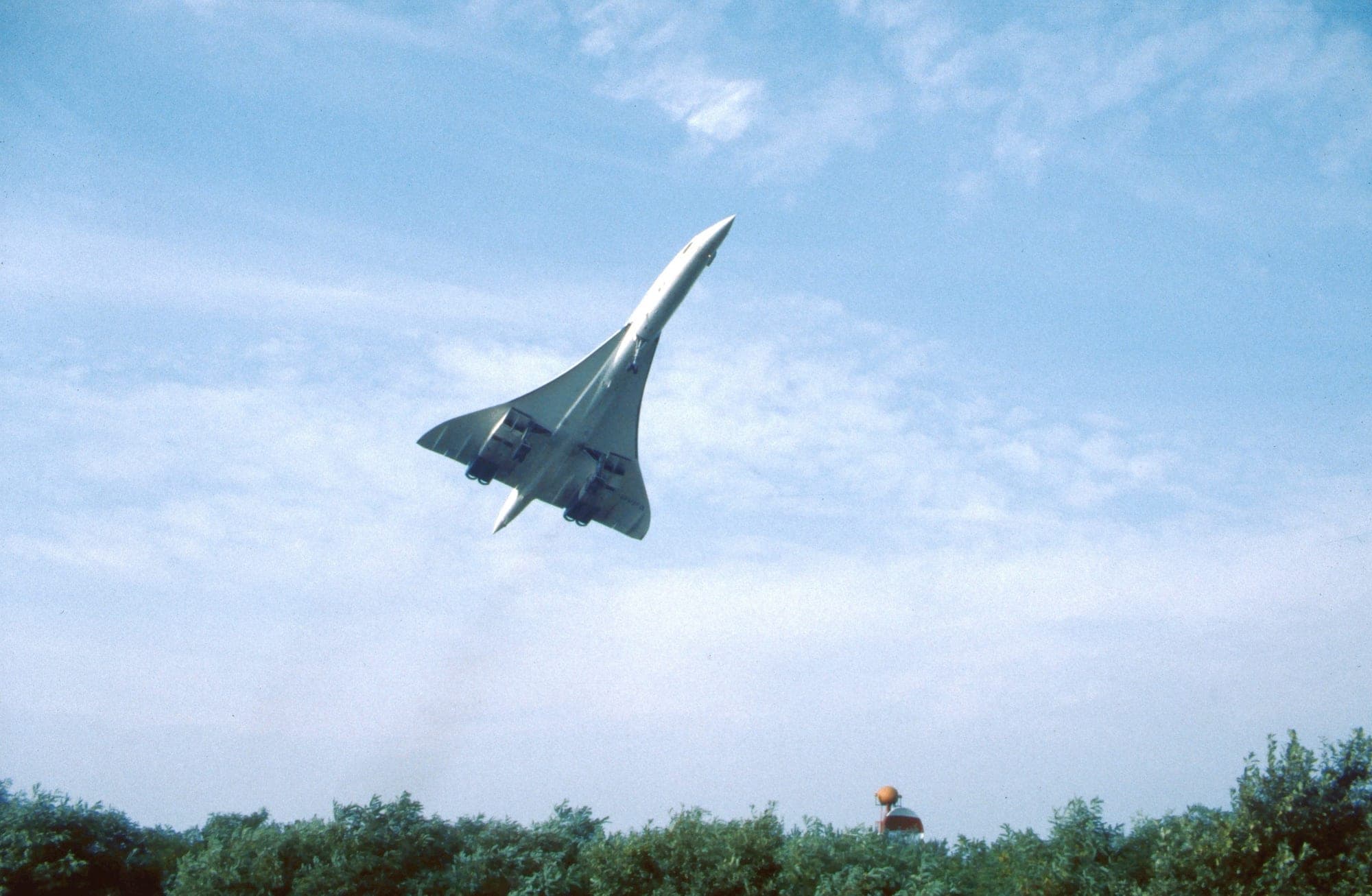 Air France Concorde F-BVFA climbing away from Berlin-Tegel on a charter flight in October 1984.