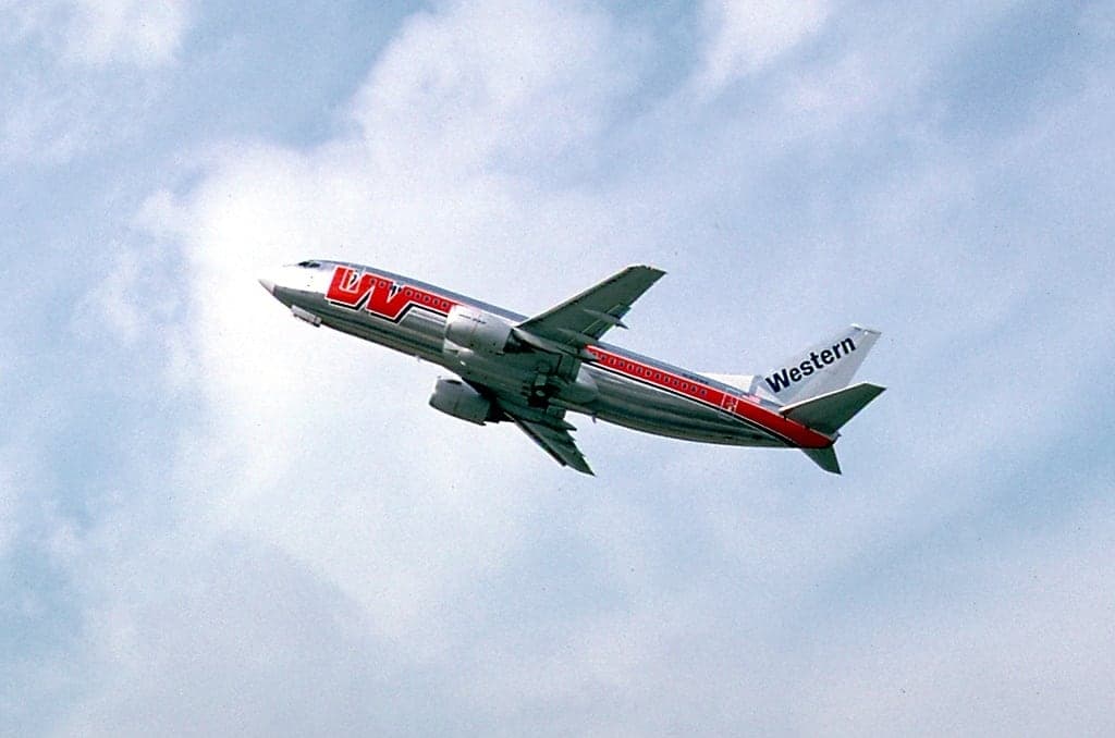 A Western Airlines Boeing 737-300 on 10 March 1987, three weeks before the Western name was withdrawn and its staff merged into Delta.