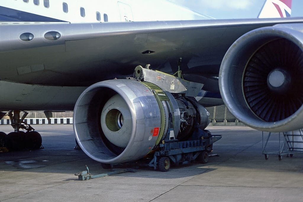 A JT9D fifth-pod installation waiting to be fitted beneath the wing of a British Airways Boeing 747-136