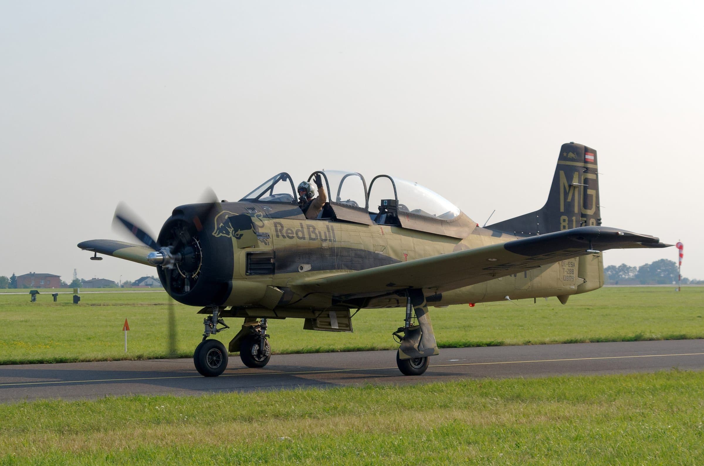 Un North American T-28 Trojan des Flying Bulls au meeting aérien de Radom en 2017