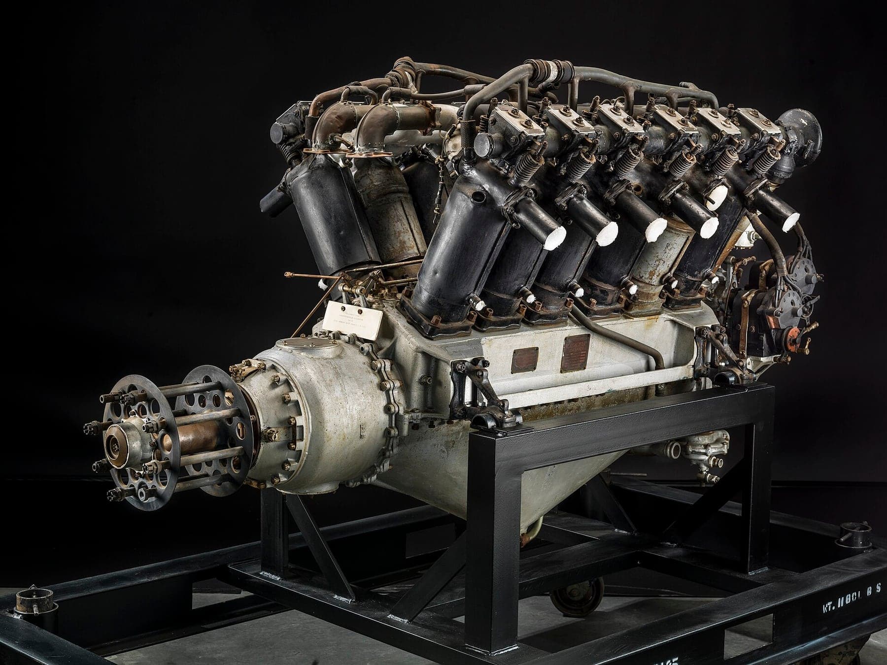 Un Rolls-Royce Eagle VIII V12, le type de moteur qui équipait le Vimy