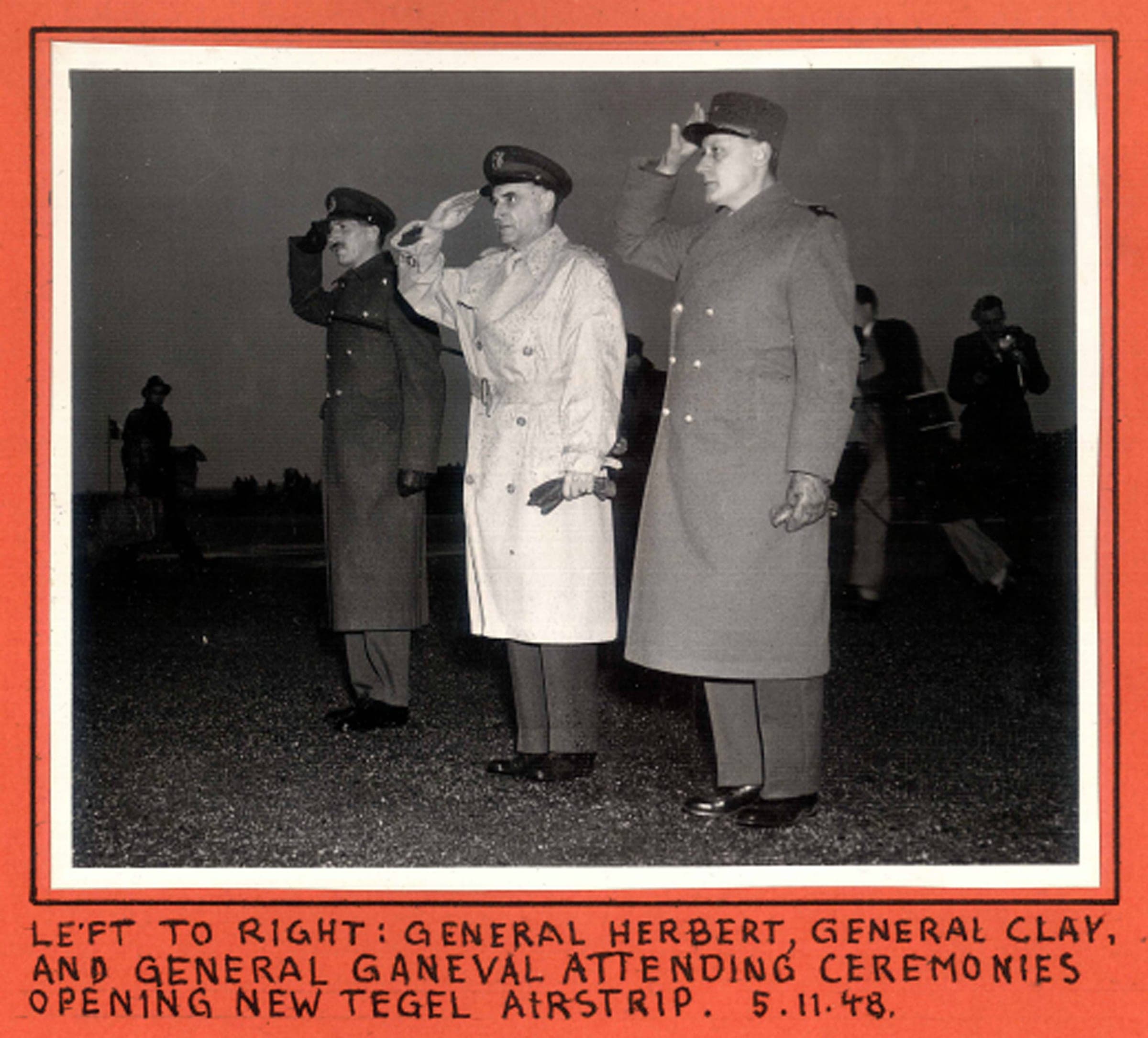 Les généraux Herbert, Clay et Ganeval à l'ouverture de Tegel, le 5 novembre 1948