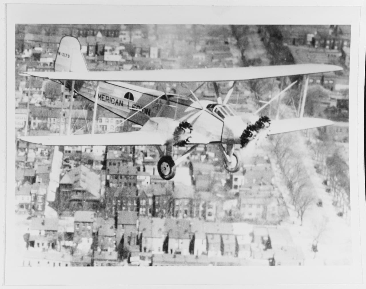 Le Keystone Pathfinder American Legion, à bord duquel Noel Davis et Stanton Wooster se tuèrent lors d'un vol d'essai en avril 1927.