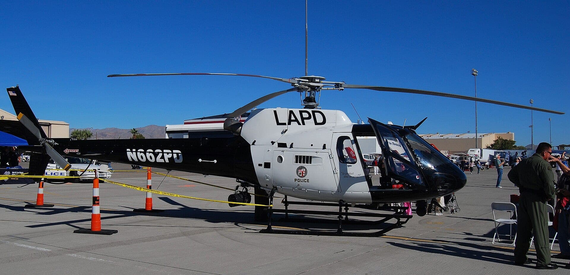 Un Airbus Helicopters H125 Écureuil en vol