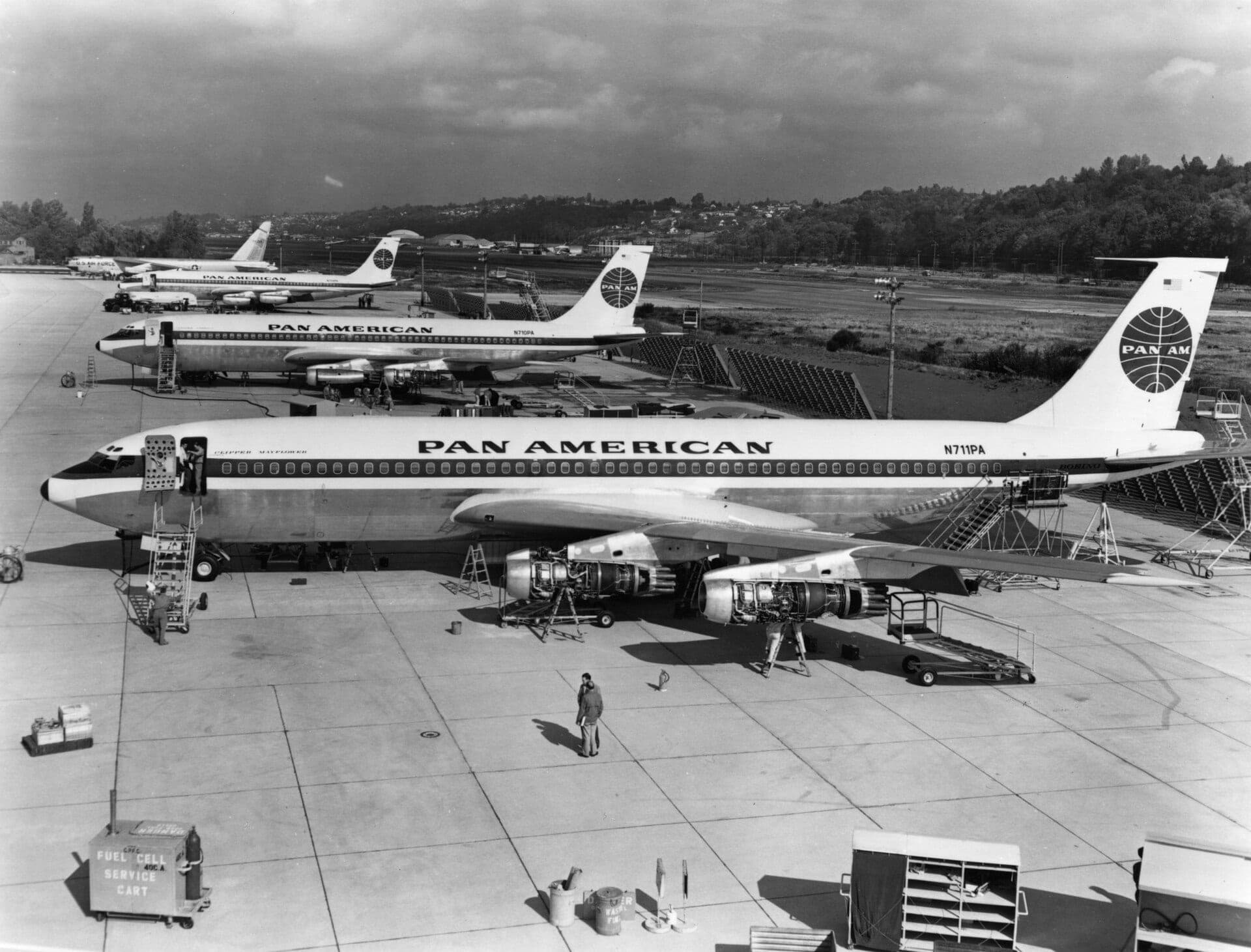 Les trois premiers Boeing 707-121 alignés à Seattle en 1958, en attente de livraison à la Pan American World Airways