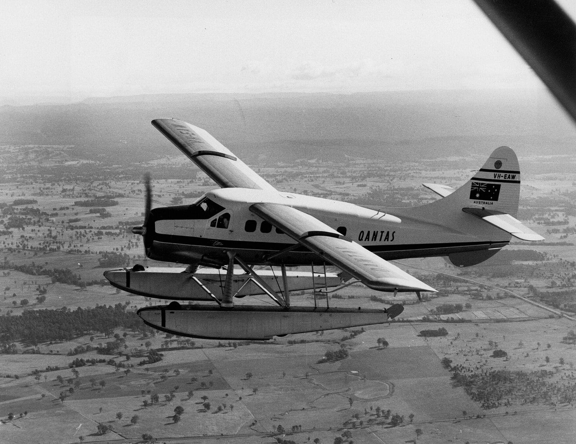Aerial photograph of a Qantas DHC-3 Otter, VH-EAW, one of four built for the airline's New Guinea operations