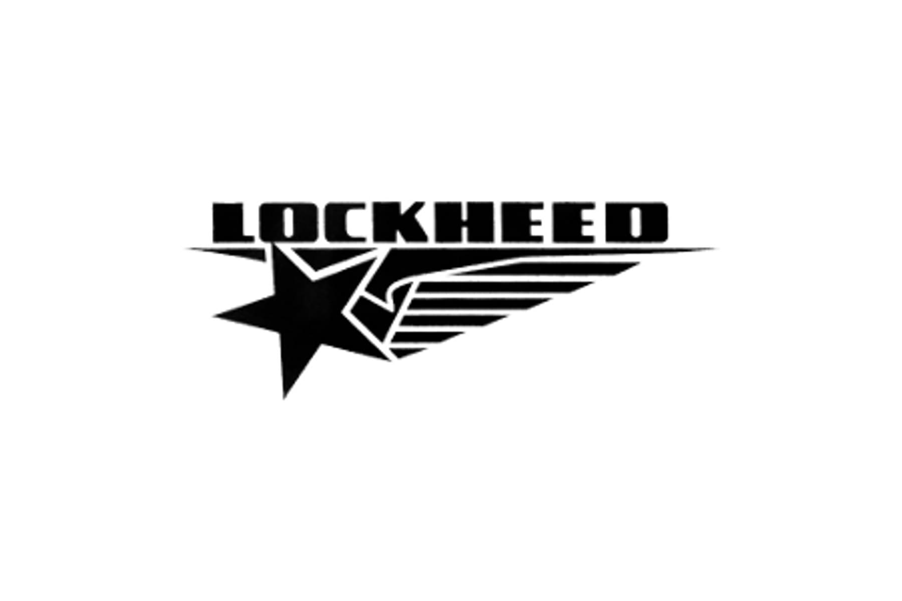 Le logotype Lockheed au-dessus d'une étoile à cinq branches prolongée d'une aile striée, en noir sur fond blanc